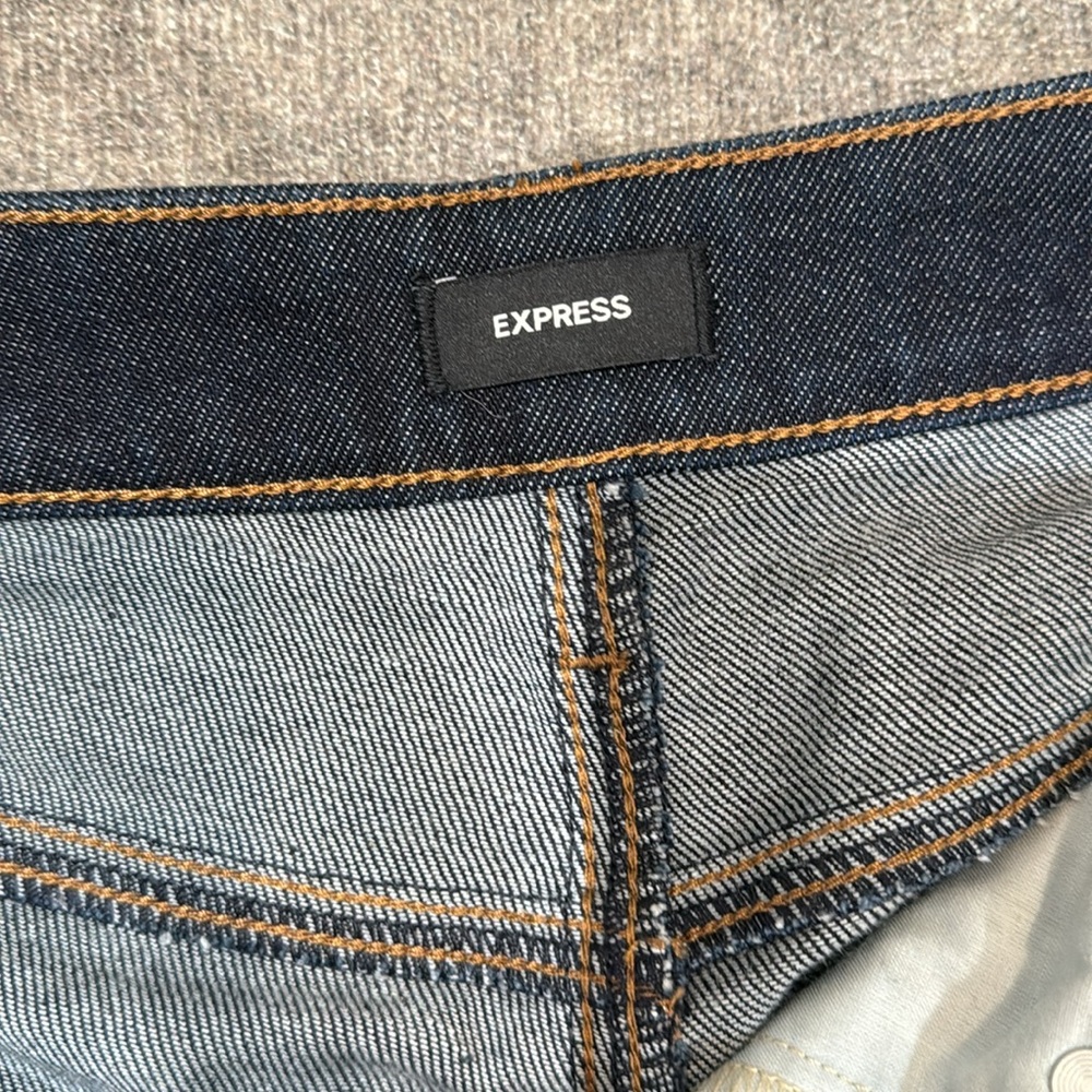 Express Jeans - Picture 3 of 5